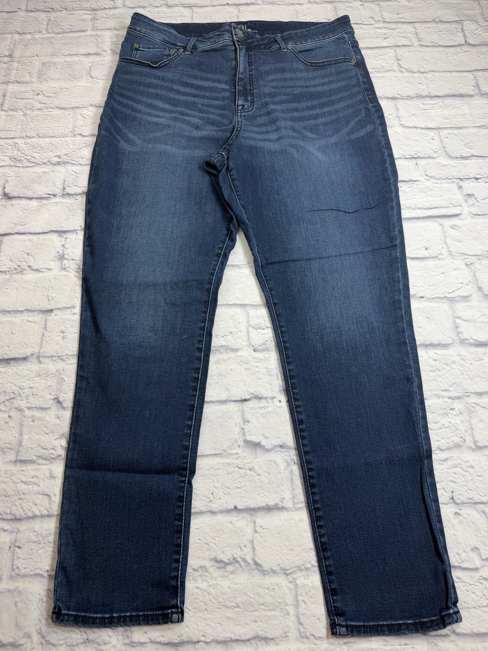 Time and Tru Indigo Straight Leg Jeans. Stretch. Size 18.
